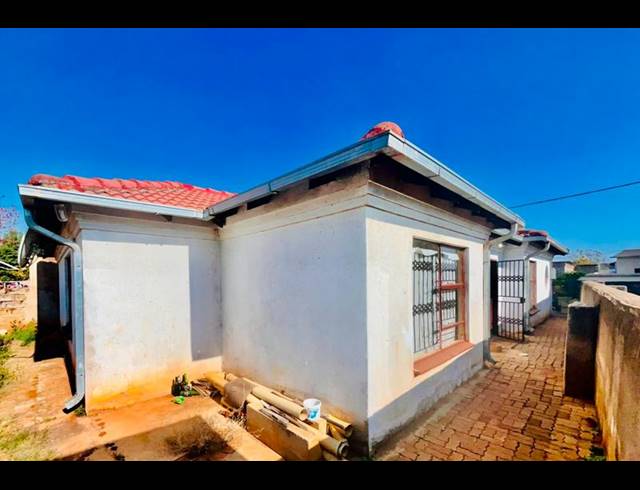 3 BEDROOM HOUSE FOR SALE IN SOSHANGUVE XX